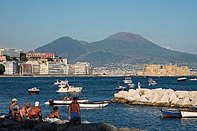 宫崎英高透露个人最喜欢游戏：《黑暗之魂》和《血源诅咒》